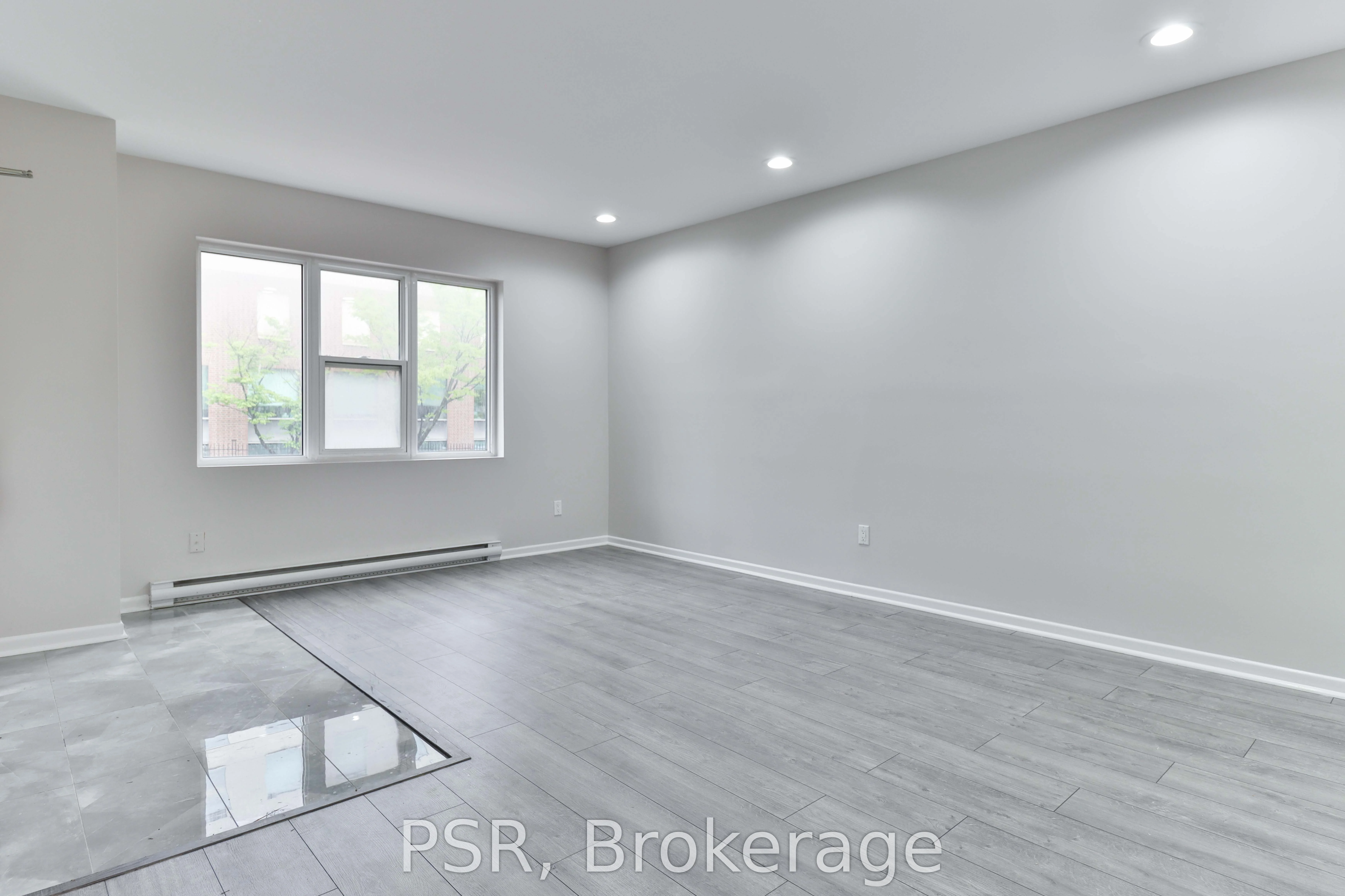104 Beverley Street 2, Toronto C01, ON M5T 1Y2