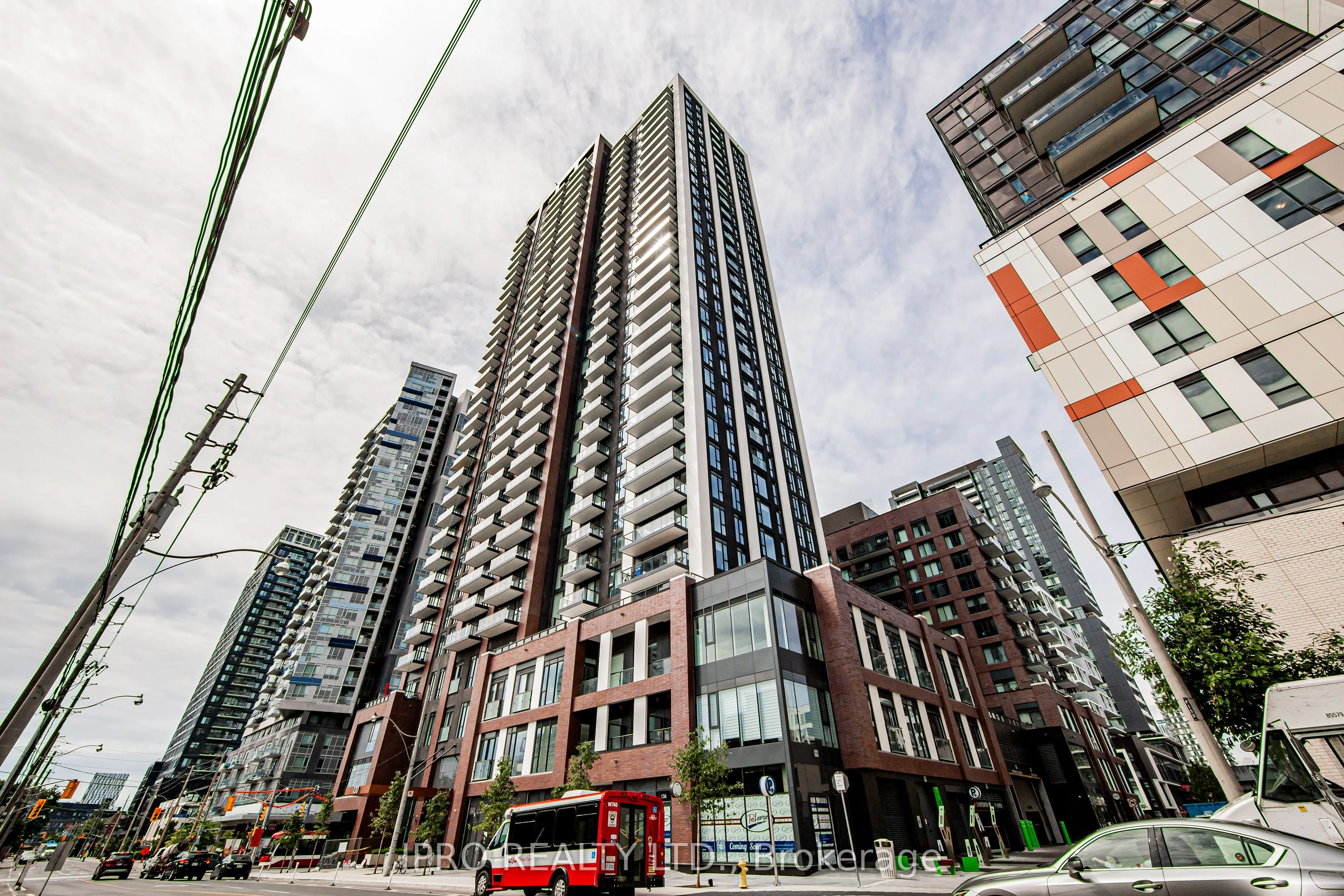 130 River Street 2611, Toronto C08, On M5a 0r8