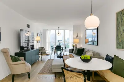 Condo Apartment in Toronto