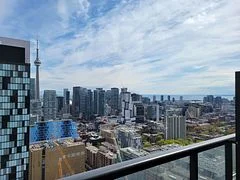 488 University Avenue 3009, Toronto C01, On M5g 0c1