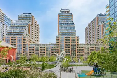Condo Apartment in Toronto