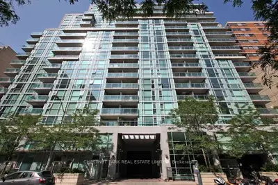 Condo Apartment in Toronto