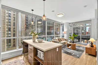 Condo Apartment in Toronto