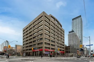 Condo Apartment in Toronto