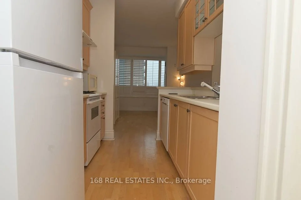 102 W Bloor Street West Street W 910, Toronto C02, ON M5S 1M8