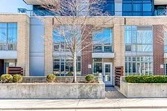 19 Singer Court Th06, Toronto C15, ON M2K 0B2
