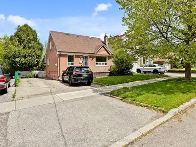 Detached in Toronto