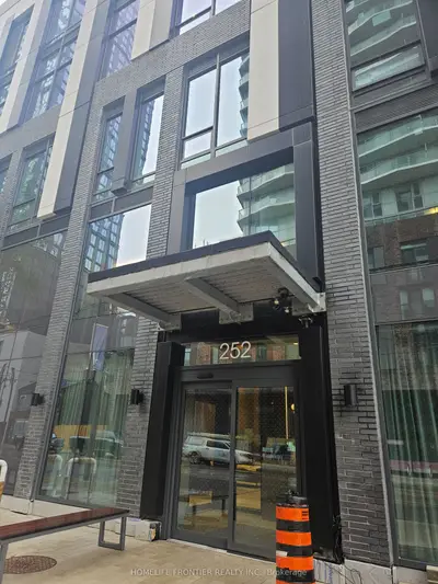 Condo Apartment in Toronto