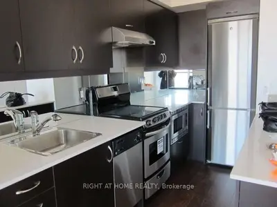 Condo Apartment in Toronto