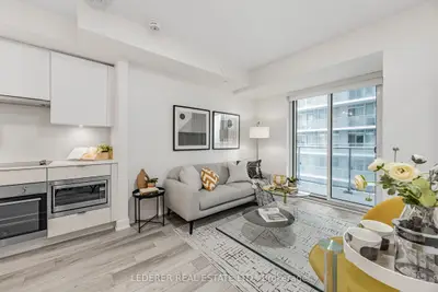 Condo Apartment in Toronto