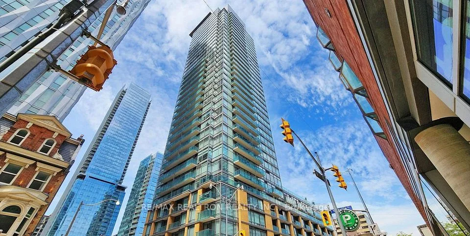 18 Yorkville Avenue 1404, Toronto C02, On M4w 1l4