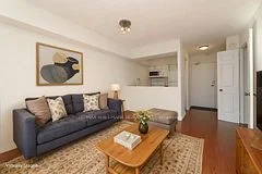 105 Mccaul Street 506, Toronto C01, ON M5T 2X4