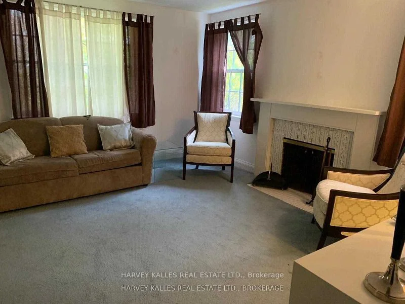 11 Barberry Place, Toronto C15, ON M2K 1G9