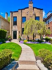 24 College View Avenue, Toronto C03, ON M5P 1J4