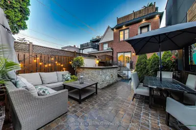 723 St Clarens Avenue, Toronto W02, On M6h 3x2