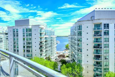 Condo Apartment in Toronto