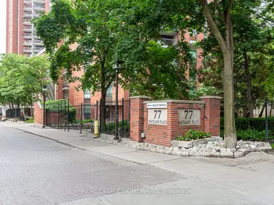 Condo Apartment in Toronto