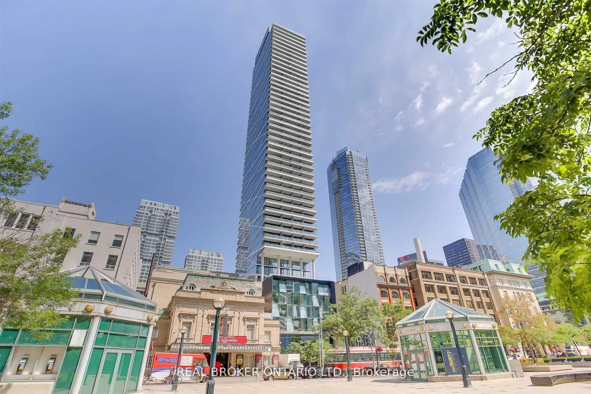 224 King Street W 2001, Toronto C01, On M5h 0a6