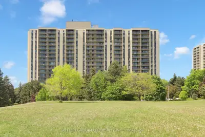 Condo Apartment in Toronto