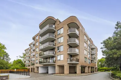 Condo Apartment in Toronto