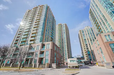 Co-op Apartment in Toronto