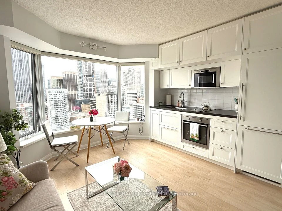 155 Yorkville Avenue 2905, Toronto C02, ON M5R 0B4