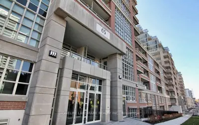 Condo Apartment in Toronto