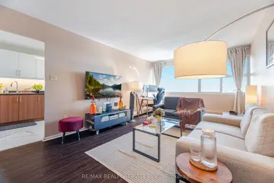 Condo Apartment in Toronto