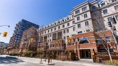 Condo Apartment in Toronto