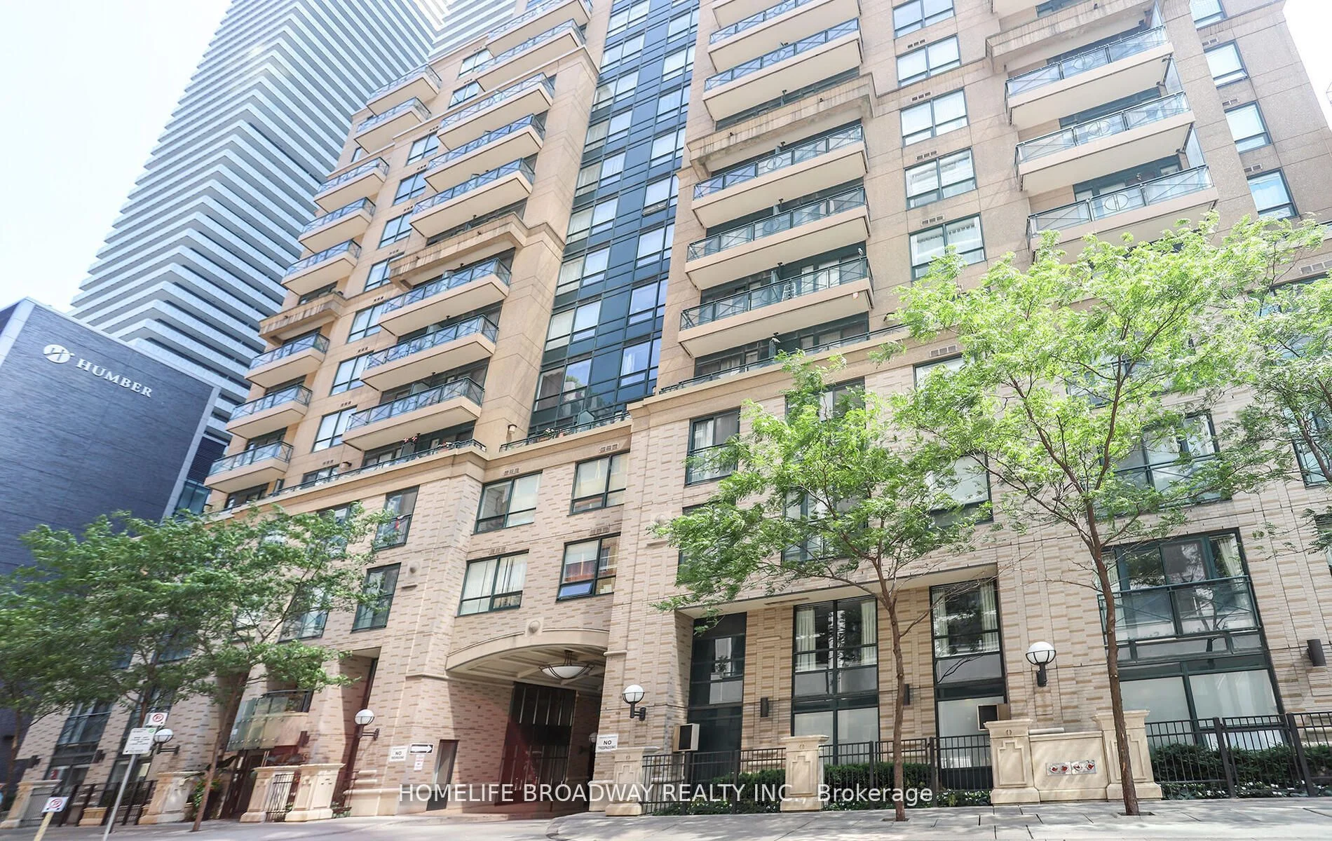 Condo Apartment in Toronto