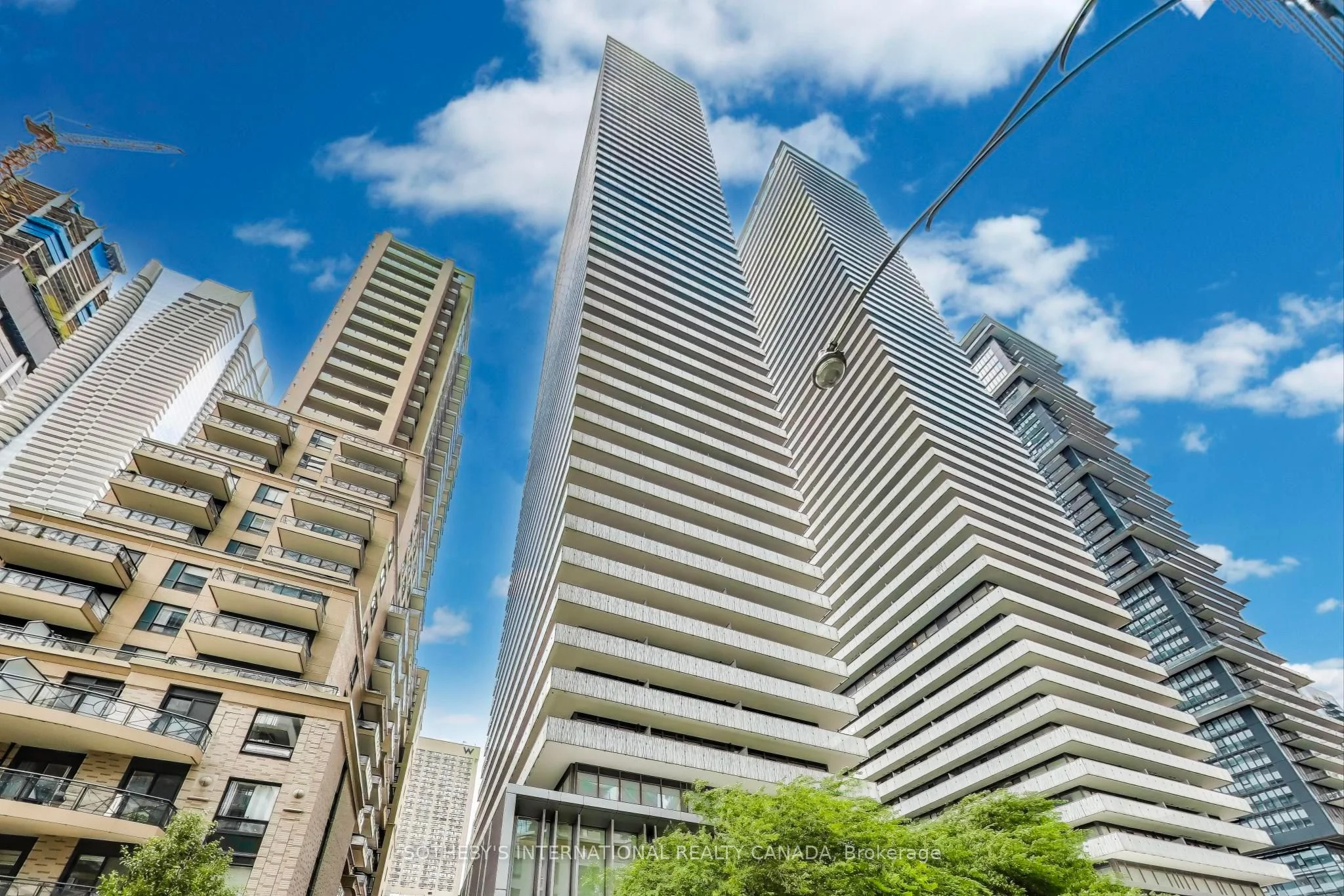42 Charles Street E 4206, Toronto C08, ON M4Y 1T1