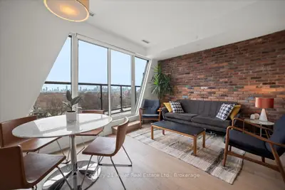 Condo Apartment in Toronto