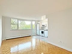 276 St George Street 608, Toronto C02, ON M5R 2P6