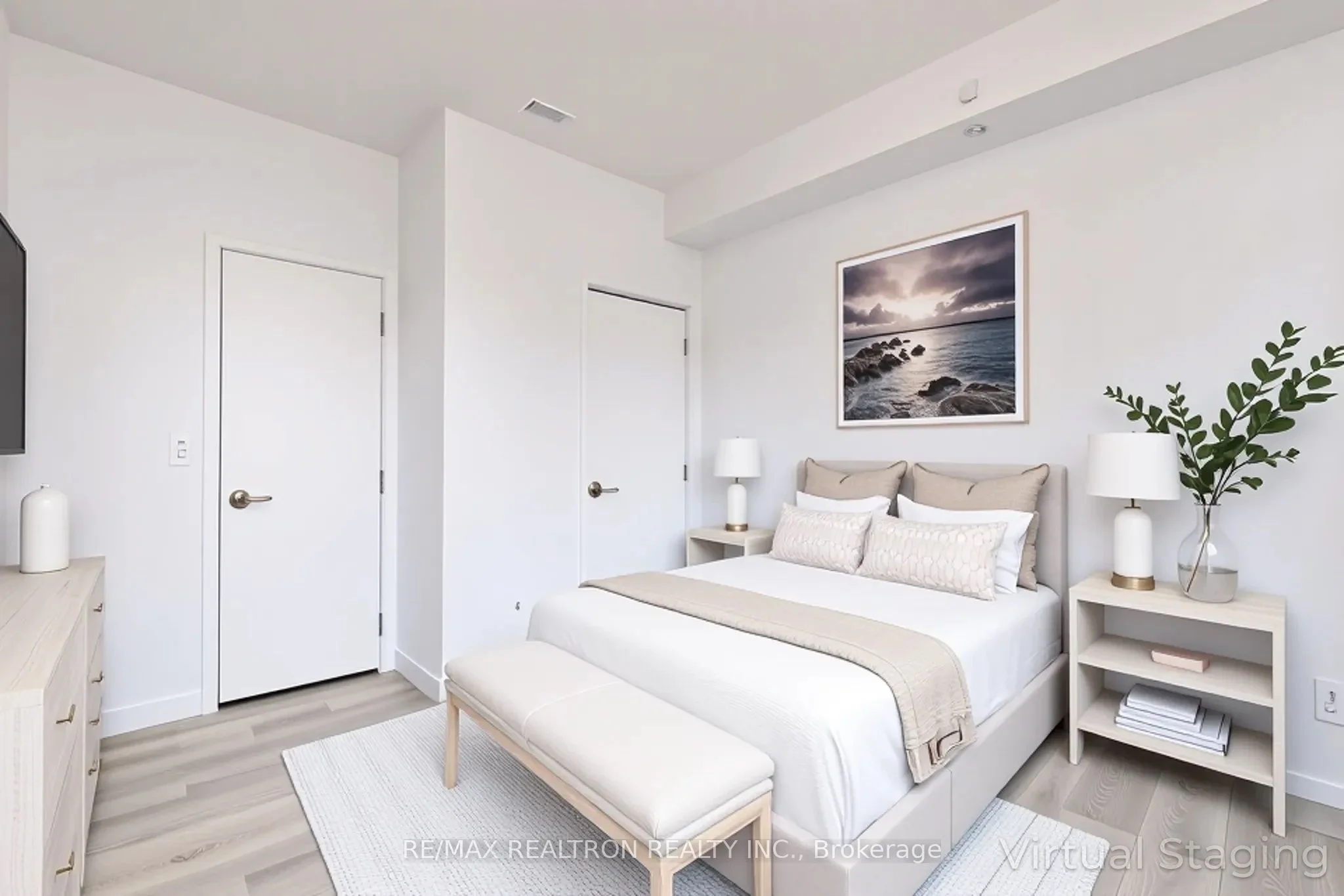 8 Eglinton Avenue E 1102, Toronto C03, ON M4P 0C1
