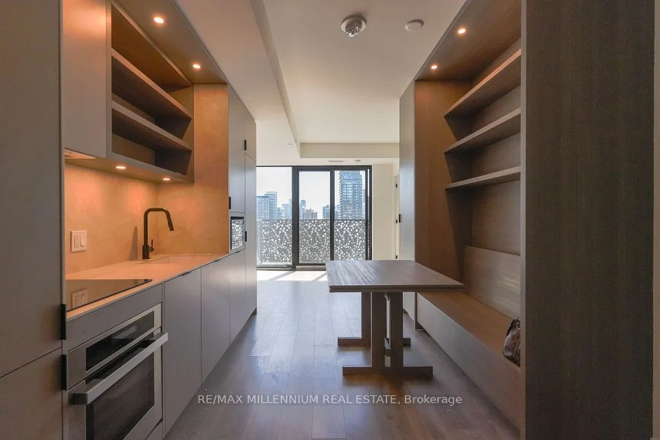 55 Charles Street 1905, Toronto C08, ON M4Y 0J1