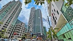 25 Richmond Street E 3204, Toronto C08, On M5c 1n7