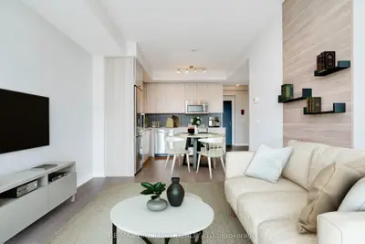 Condo Apartment in Toronto
