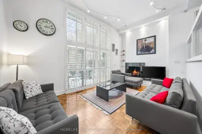 Condo Townhouse in Toronto