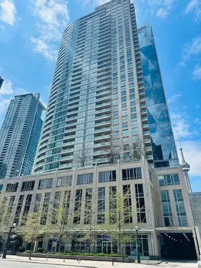 18 Yonge Street 2205, Toronto C01, On M5e 1z8