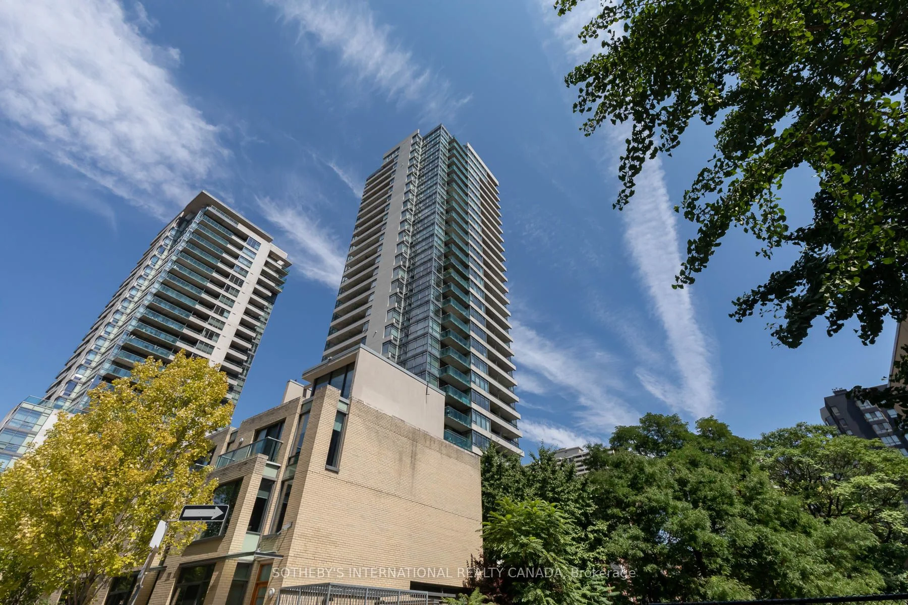 281 Mutual Street 805, Toronto C08, ON M4Y 3C4