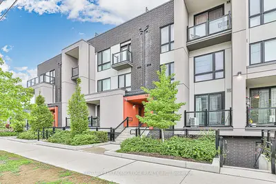 Condo Townhouse in Toronto