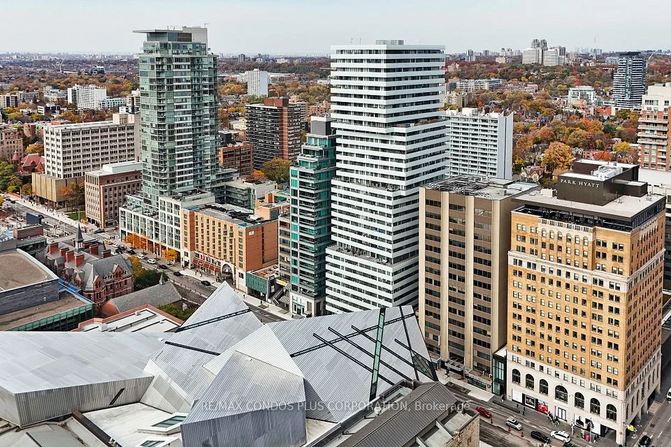 200 Bloor Street W 2105, Toronto C02, ON M5S 1T8