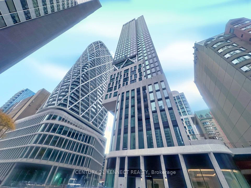 238 Simcoe Street 3306, Toronto C01, On M5t 3b9