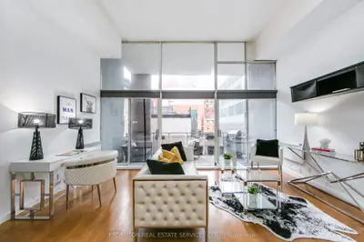 Condo Apartment in Toronto