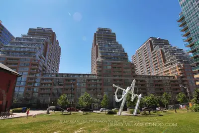 Condo Apartment in Toronto