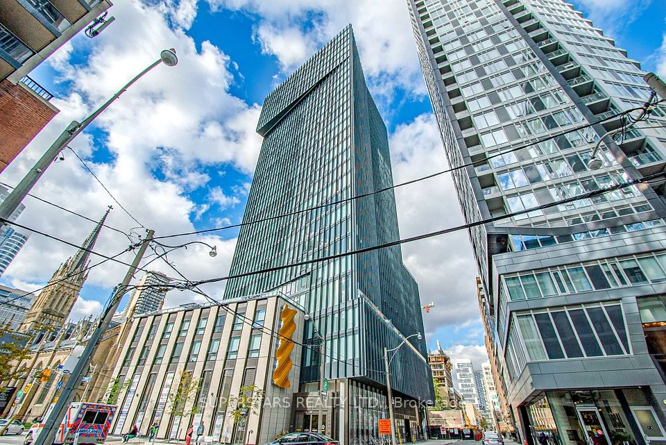 60 Shuter Street PH209, Toronto C08, ON M5B 0B7
