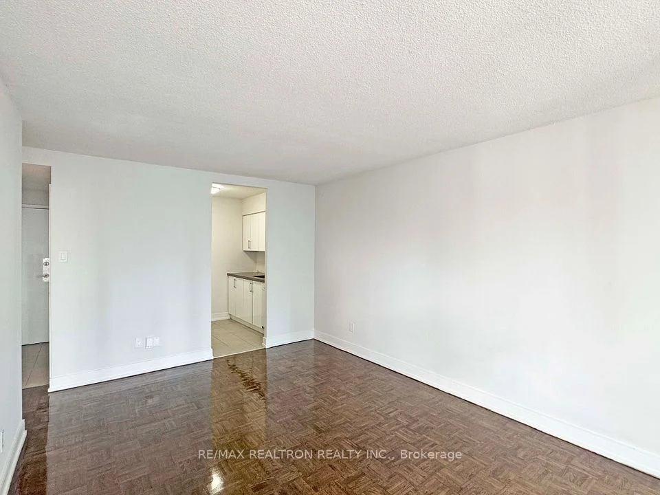 33 Isabella Street 1911, Toronto C08, ON M4Y 2P7