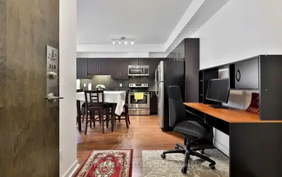 Condo Apartment in Toronto
