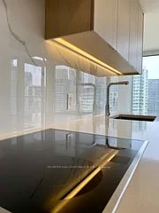 1 Concord Cityplace Way 2715, Toronto C01, On M5v 0x3