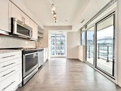 400 Adelaide Street E 2204, Toronto C08, On M5a 4s3